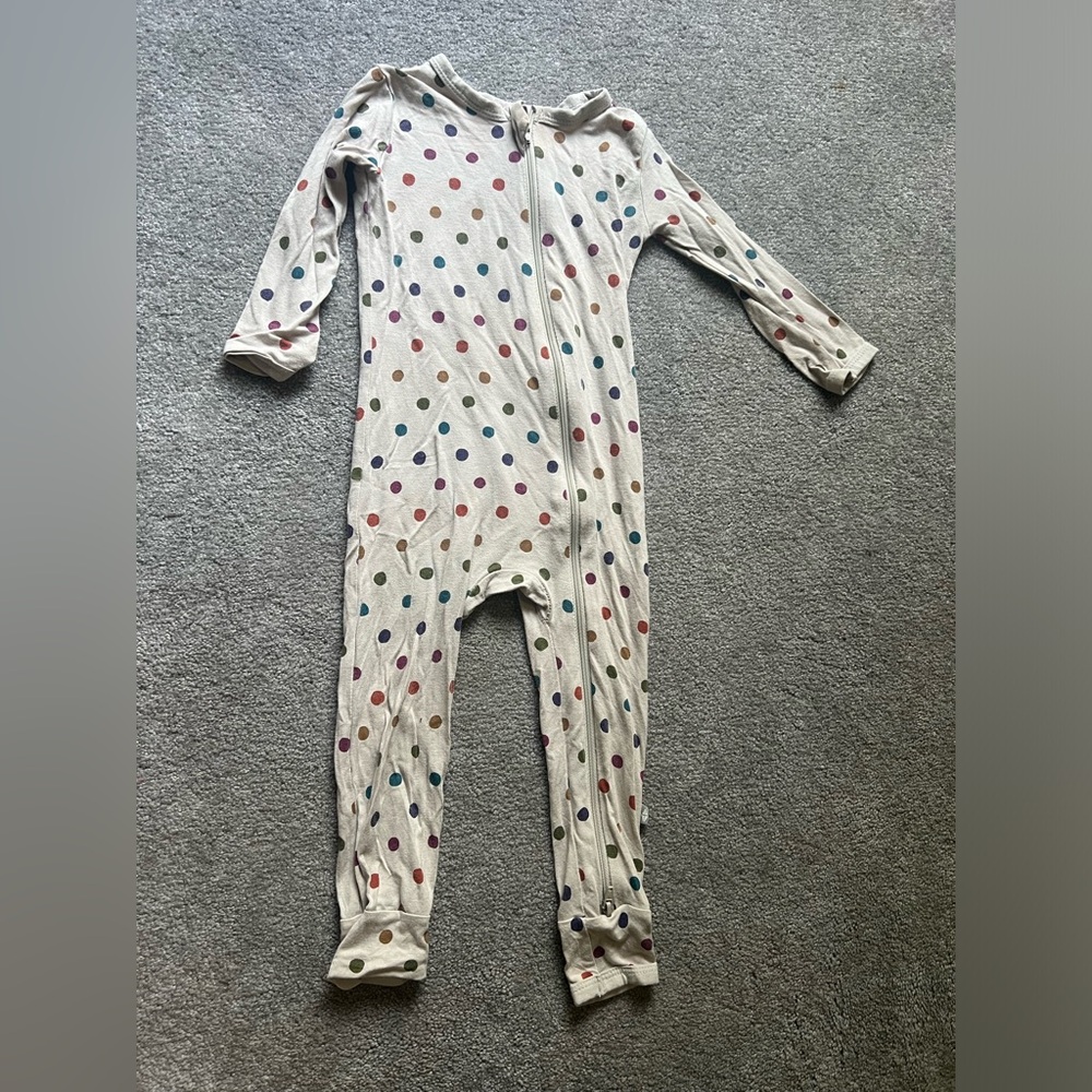 Kyte baby polka dot zipper pajamas